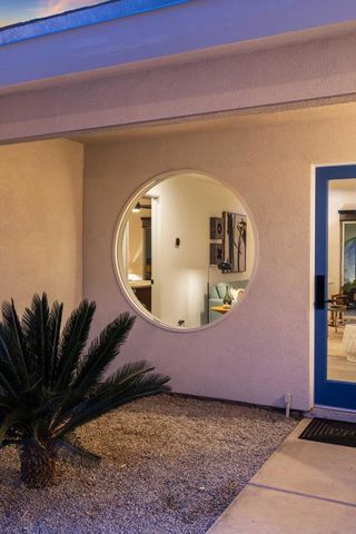 2557 S Broadmoor Drive, Palm Springs, CA 92264