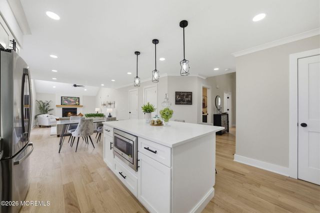 34 Knob Hill Road, Morganville, NJ 07751