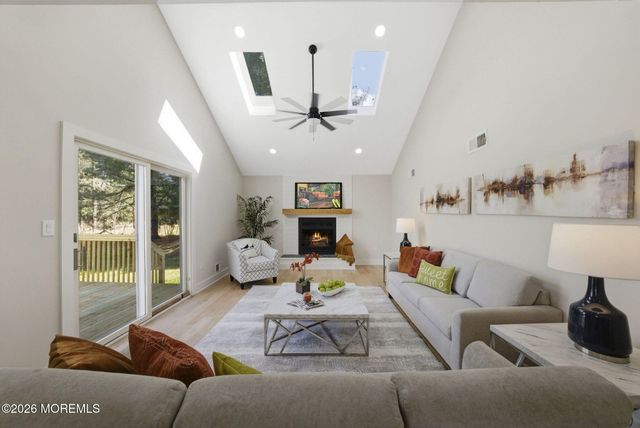 34 Knob Hill Road, Morganville, NJ 07751