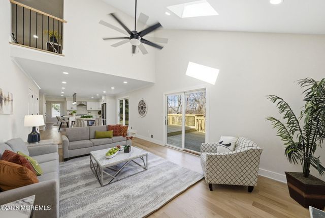 34 Knob Hill Road, Morganville, NJ 07751