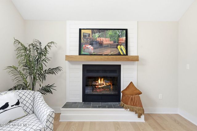 34 Knob Hill Road, Morganville, NJ 07751