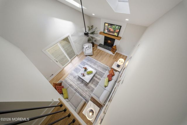 34 Knob Hill Road, Morganville, NJ 07751