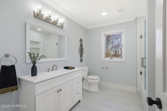 34 Knob Hill Road, Morganville, NJ 07751