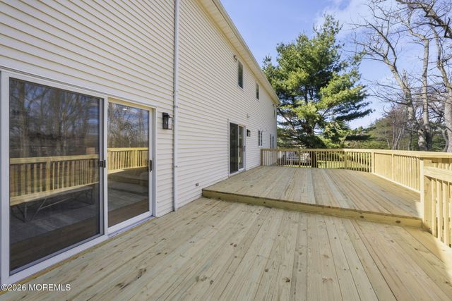 34 Knob Hill Road, Morganville, NJ 07751