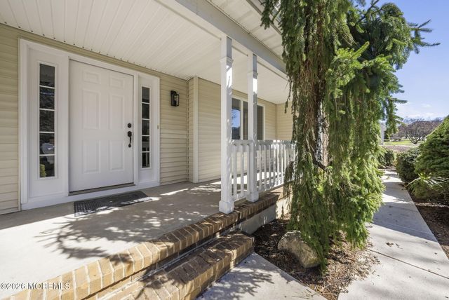 34 Knob Hill Road, Morganville, NJ 07751