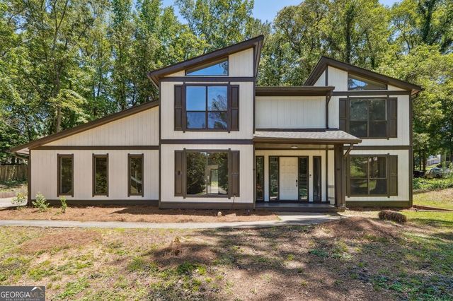 5249 Golf Valley Way, Stone Mountain, GA 30088