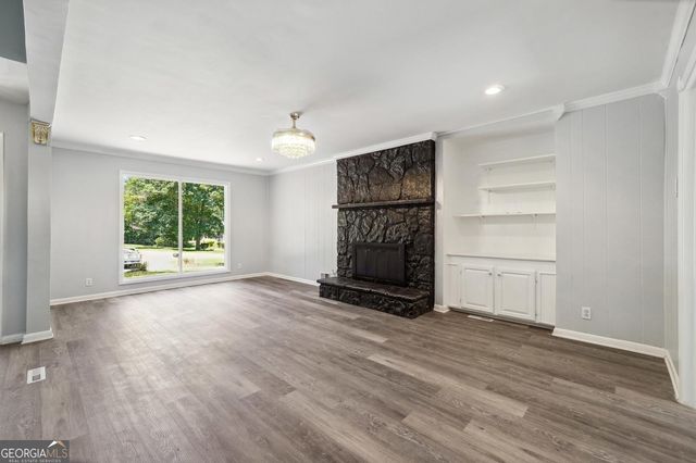 5249 Golf Valley Way, Stone Mountain, GA 30088