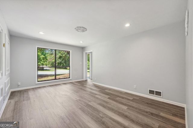 5249 Golf Valley Way, Stone Mountain, GA 30088