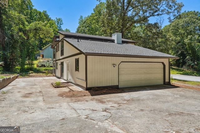 5249 Golf Valley Way, Stone Mountain, GA 30088