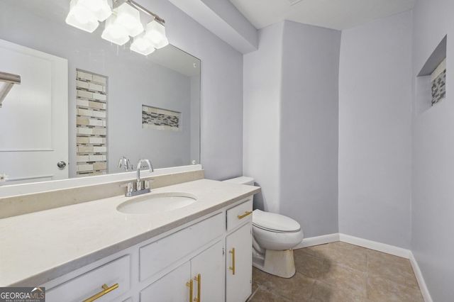 5249 Golf Valley Way, Stone Mountain, GA 30088