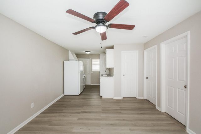 6014 Collingsworth Street, Houston, TX 77026