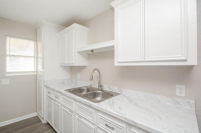 6014 Collingsworth Street, Houston, TX 77026