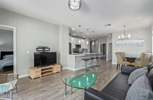 2511 W QUEEN CREEK Road 217, Chandler, AZ 85248