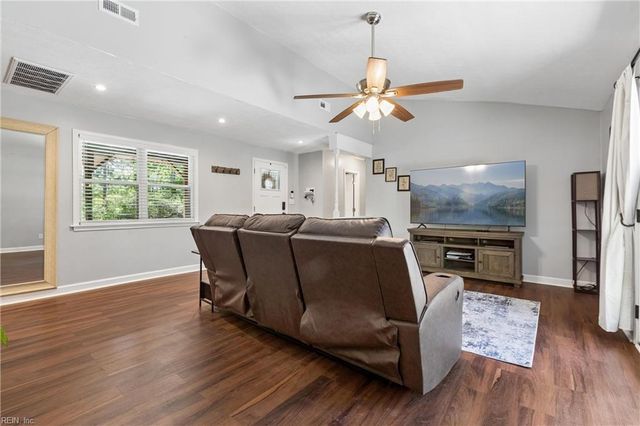 3 Grundland DR, Hampton, VA 23664
