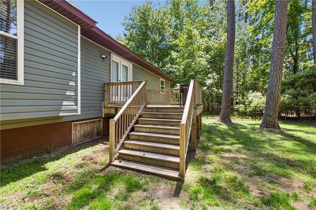 3 Grundland DR, Hampton, VA 23664