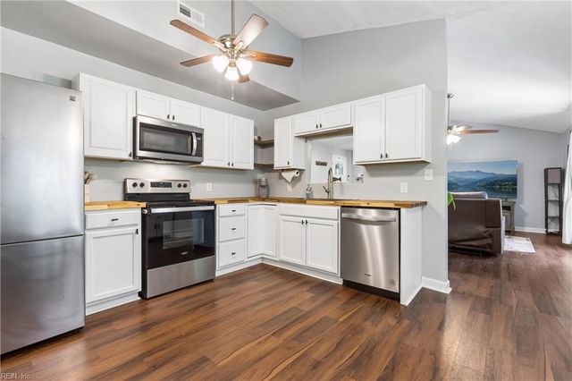3 Grundland DR, Hampton, VA 23664