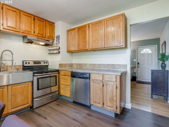 3711 THOMPSON Ave, Vancouver, WA 98660