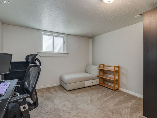 3711 THOMPSON Ave, Vancouver, WA 98660