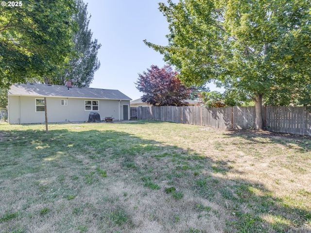 3711 THOMPSON Ave, Vancouver, WA 98660