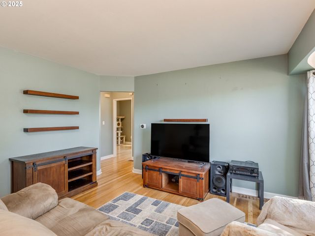 3711 THOMPSON Ave, Vancouver, WA 98660