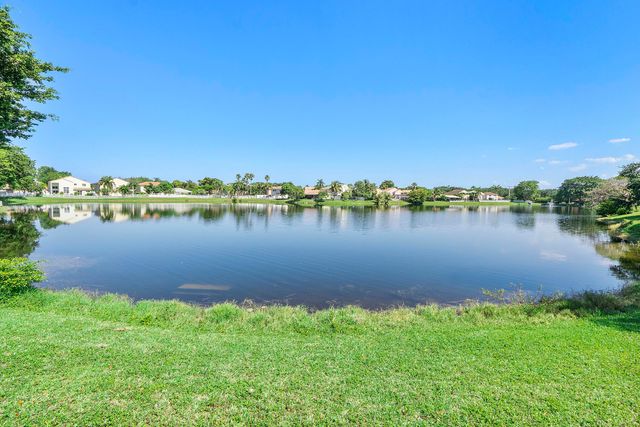 9800 NW 9th Court, Plantation, FL 33324