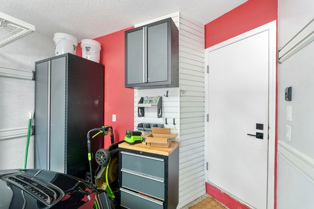 9800 NW 9th Court, Plantation, FL 33324