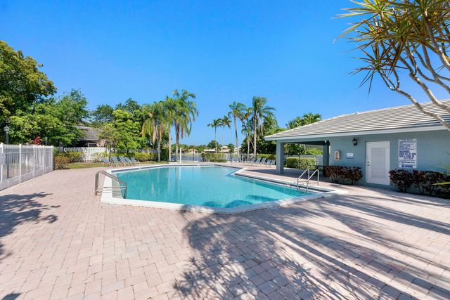 9800 NW 9th Court, Plantation, FL 33324