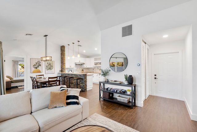 9800 NW 9th Court, Plantation, FL 33324