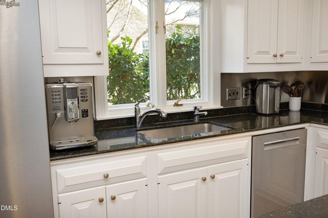 104 Hampshire Place, Chapel Hill, NC 27516