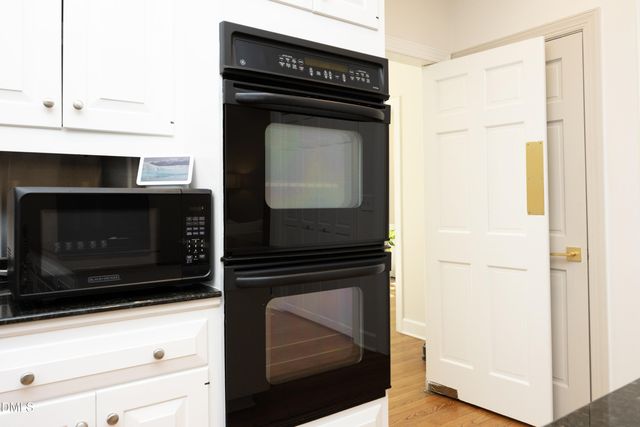 104 Hampshire Place, Chapel Hill, NC 27516