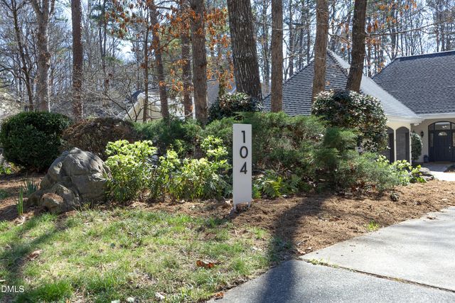 104 Hampshire Place, Chapel Hill, NC 27516