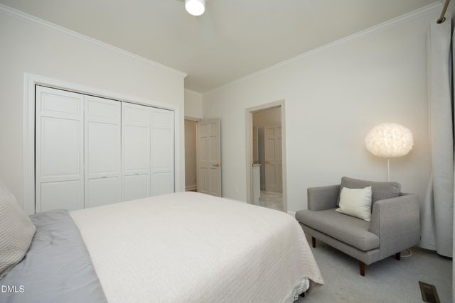 104 Hampshire Place, Chapel Hill, NC 27516