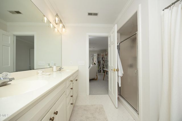 104 Hampshire Place, Chapel Hill, NC 27516