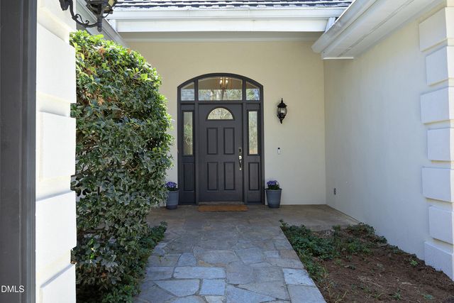 104 Hampshire Place, Chapel Hill, NC 27516