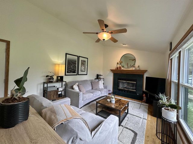 6892 Moon Light Circle, Sun Prairie, WI 53590