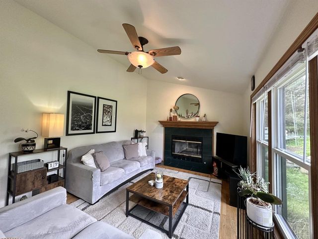 6892 Moon Light Circle, Sun Prairie, WI 53590