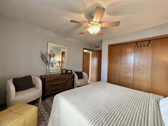 6892 Moon Light Circle, Sun Prairie, WI 53590