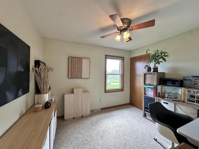 6892 Moon Light Circle, Sun Prairie, WI 53590