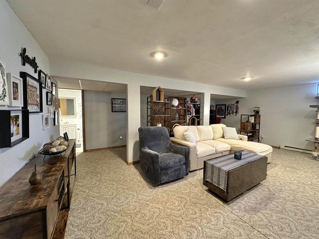 6892 Moon Light Circle, Sun Prairie, WI 53590