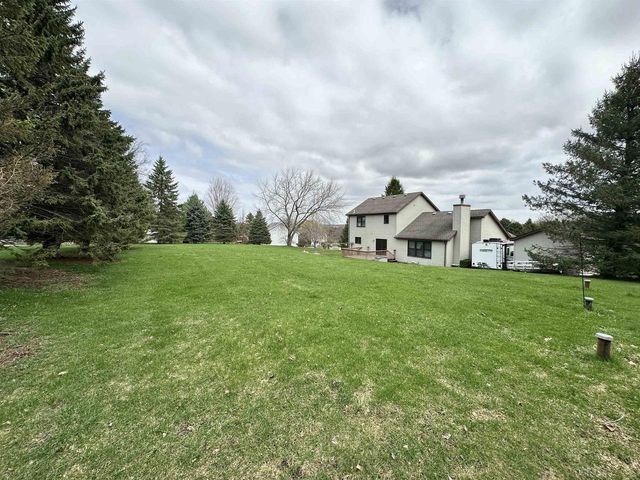 6892 Moon Light Circle, Sun Prairie, WI 53590