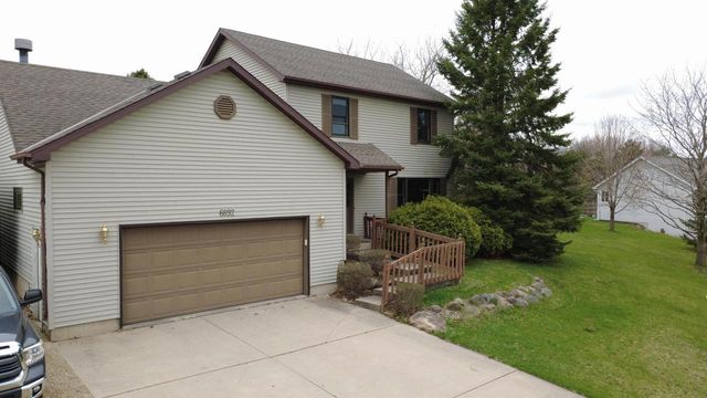 6892 Moon Light Circle, Sun Prairie, WI 53590