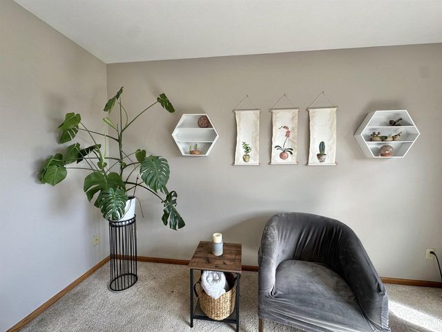 6892 Moon Light Circle, Sun Prairie, WI 53590
