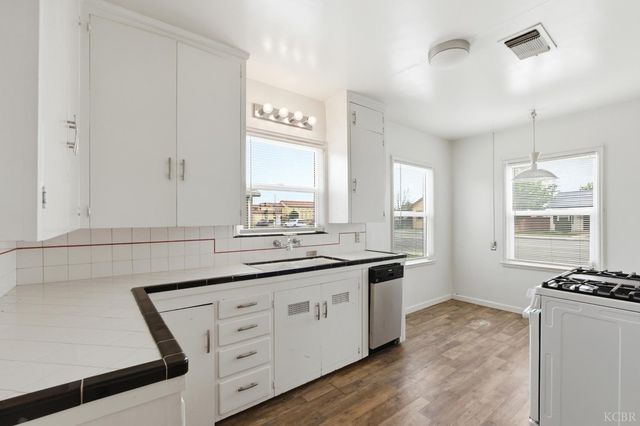 142 W Bush, Lemoore, CA 93245