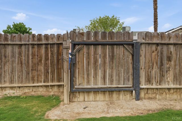 142 W Bush, Lemoore, CA 93245