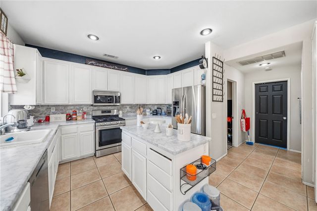 38397 Birch Hill Court, Murrieta, CA 92563