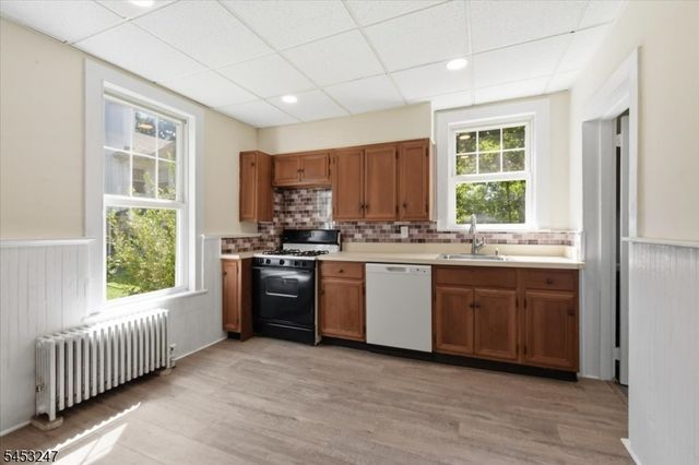 36 Church St, High Bridge Boro, NJ 08829