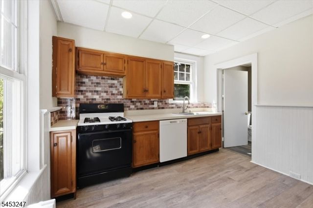 36 Church St, High Bridge Boro, NJ 08829