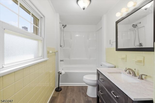 36 Church St, High Bridge Boro, NJ 08829