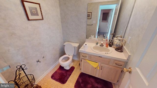 17 CHESTERTOWN RD, Sicklerville, NJ 08081