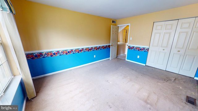 17 CHESTERTOWN RD, Sicklerville, NJ 08081